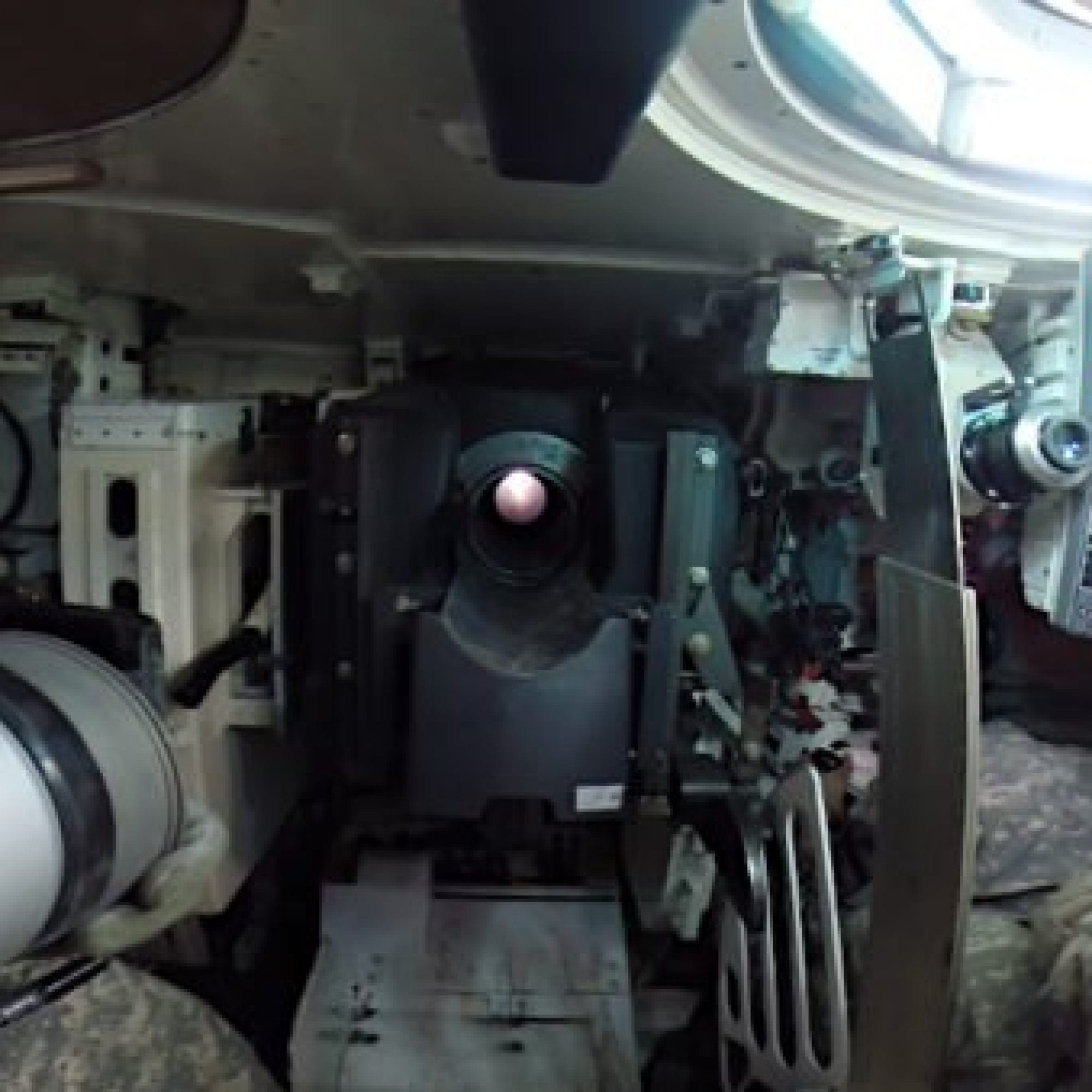 Reloading an M1 Abrams Tank From the Inside ⋆ Outdoor Enthusiast Lifestyle Magazine