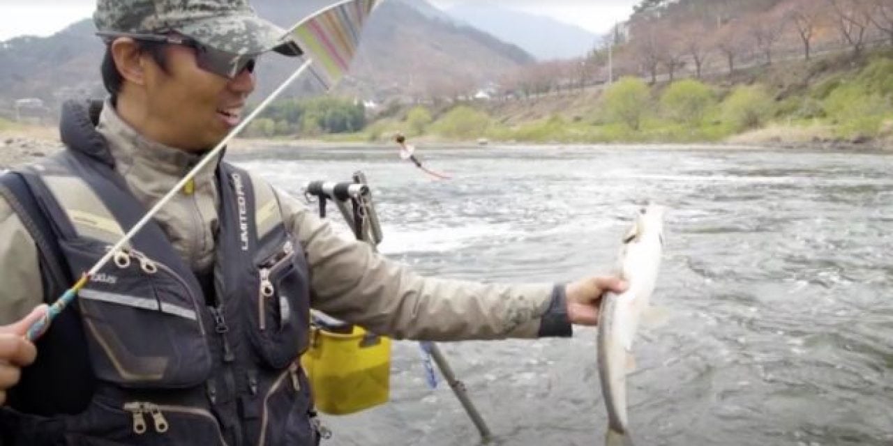 Fishing with This 300-Year-Old Korean Pole is Unlike Anything Else