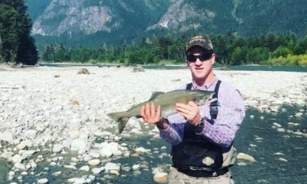 Dierks Bentley Saw Something Behind Peyton Manning in This Photo. Do You?