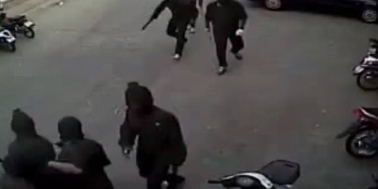 One Man with a Gun Stops 13 Armed Robbers