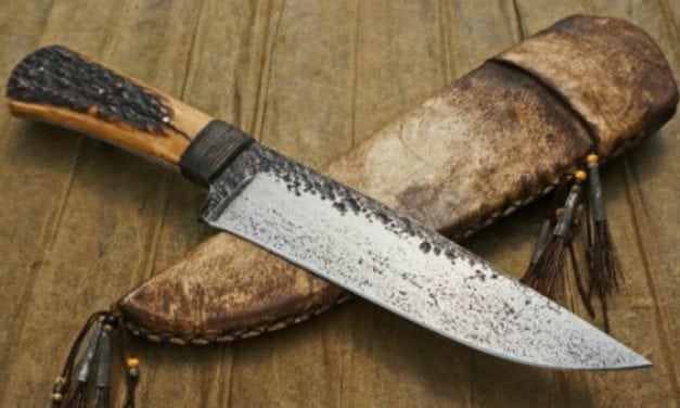 Photos of Stunning Hunting Knives That You’ll Stare at for Hours