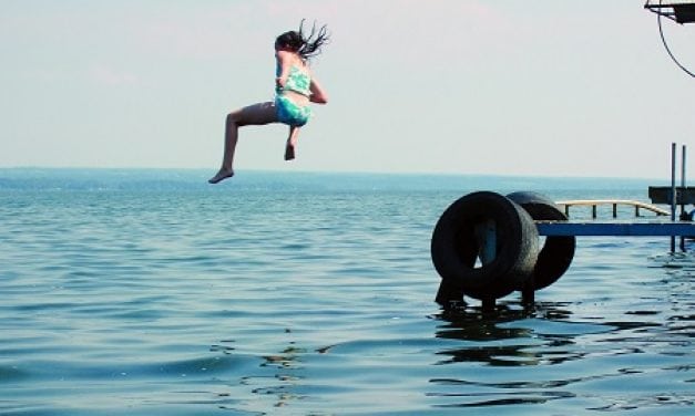 Swimming near boat docks : 6 tips to prevent a tragedy with a summertime ritual