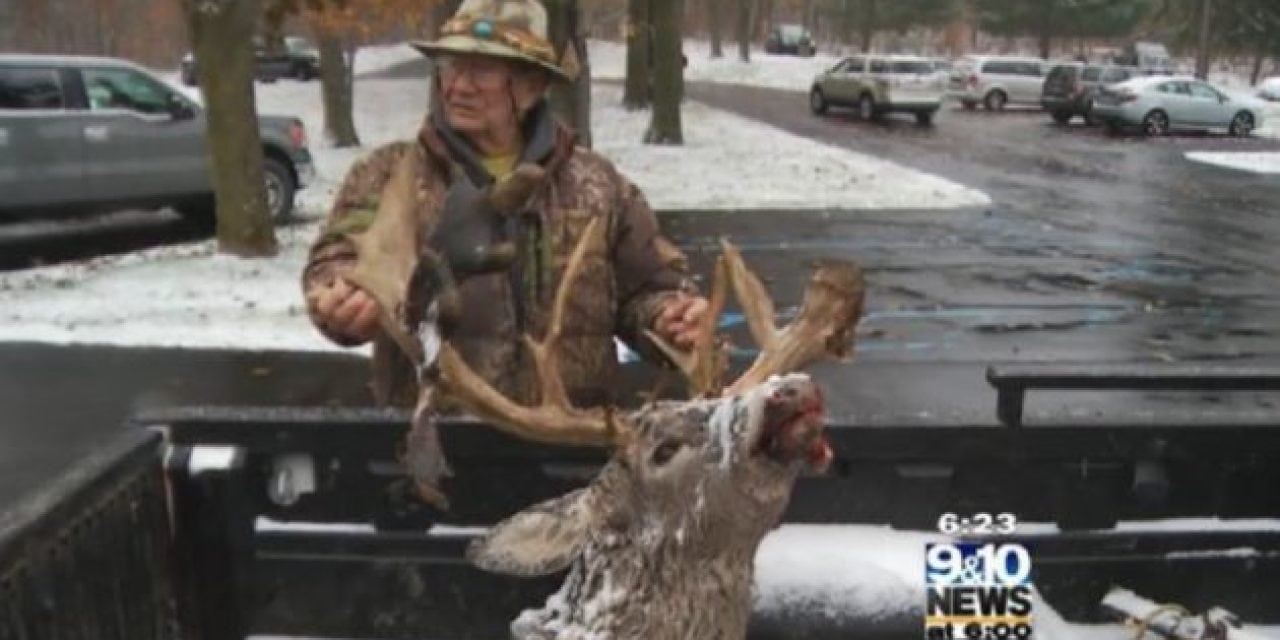 Michigan Hunter Arrows Monster 25-Point Buck in Osceola County
