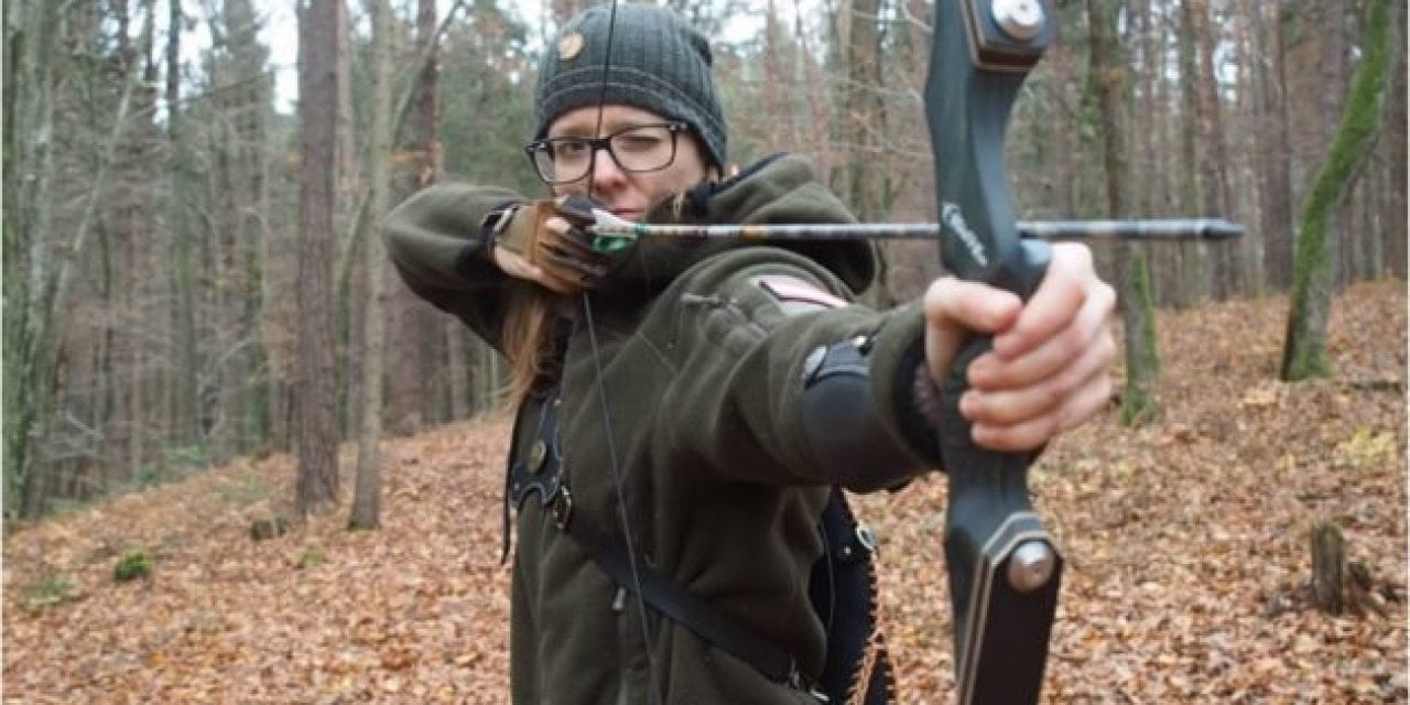 Video: How to Set Up a New Recurve Bow with Survival Lilly