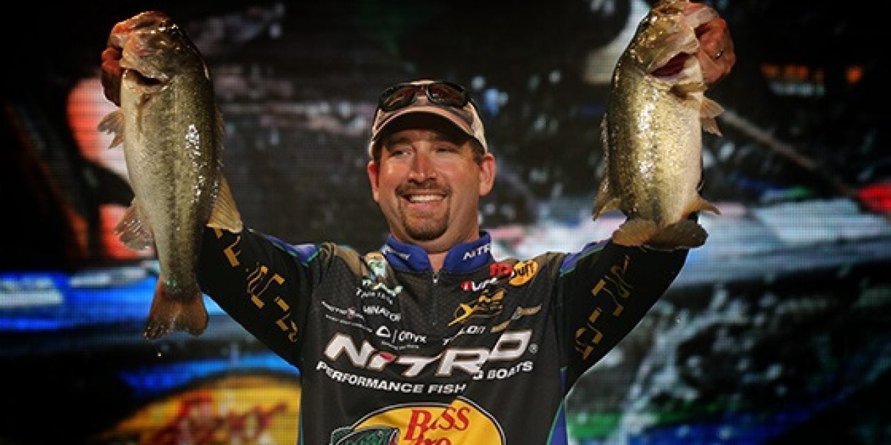 DeFoe Lands lunker on top-secret Storm Arashi Cover Pop in Bassmaster Classic