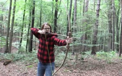 Video: How to Make a Survival Bow with Survival Lilly