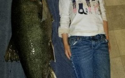 Maine man hauls 25-pound togue (laker)