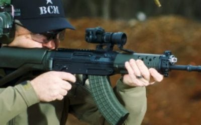 Larry Vickers Checks Out the Swiss Arms SG 553 RP 4K