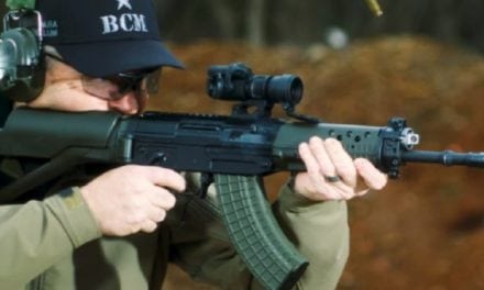 Larry Vickers Checks Out the Swiss Arms SG 553 RP 4K