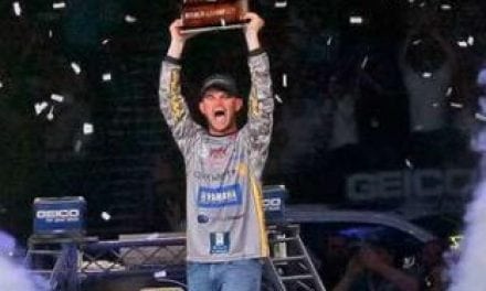 Lee joins Bassmaster elite with second win in a row