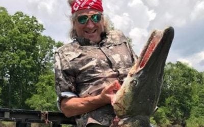 Pics: Jim Shockey Arrows a Monster Alligator Gar in Mississippi
