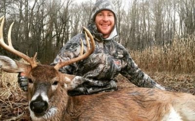 10 Football Players Who Hunt