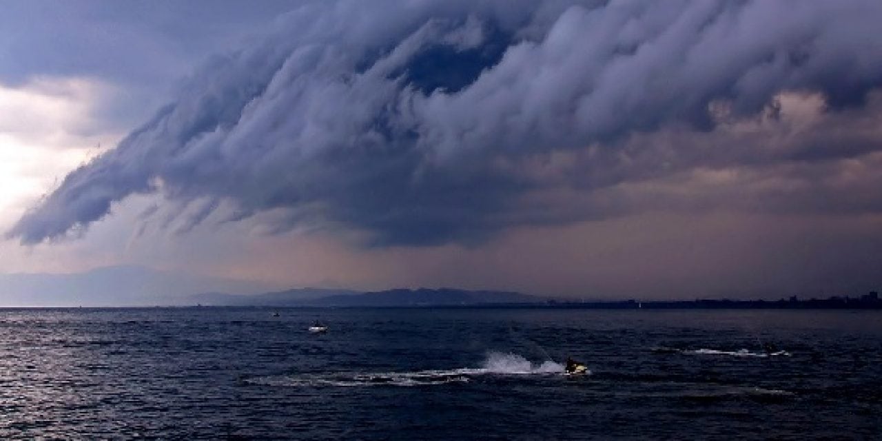 Three Tips for Any Boater Facing A Powerful Summer Thunderstorm