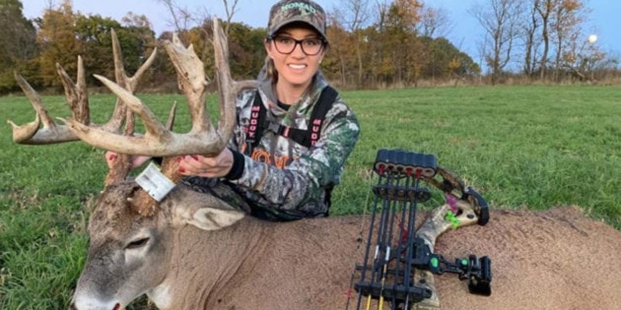 Taylor Drury Arrows Massive Iowa Buck