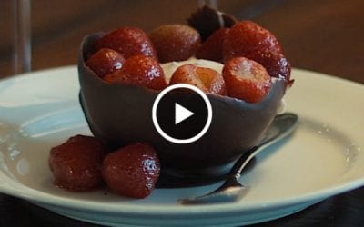 These Chocolate Bowls Filled with Strawberry Mousse Will Be Your Easiest Valentine Gift Yet