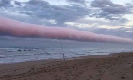 Crazy-Looking Clouds Spotted From Australian Beach