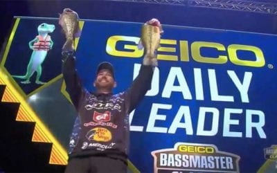 Ott DeFoe Holds Early Lead in Bassmaster Classic