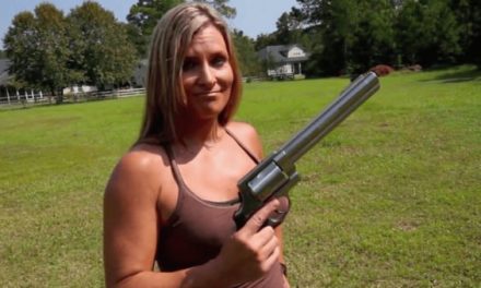Girl Shoots a Smith & Wesson 500 Magnum for the First Time
