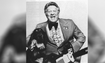 Jerry Clower Tells His Classic Coon Hunting Story