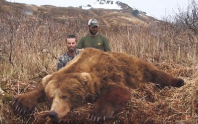 Watch How One Single Predator Call Sends This Bear Running Straight into a Hunter’s Scope