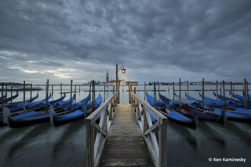 take better travel photos during blue hour