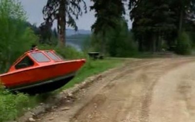 Video: So This Is How a Canadian Fisherman Crosses the Road