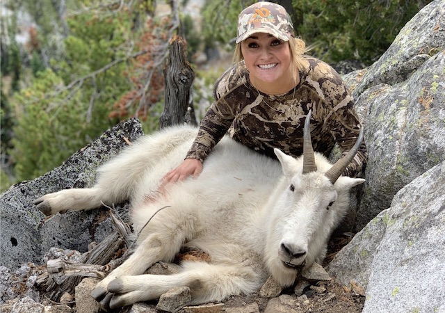 Alyssa Nitschelm And How She Bagged An Oregon Mountain Goat On Her First Ever Hunt goat