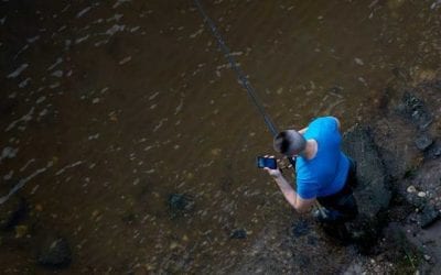 5 Dry Pouches to Keep Your Cell Phone Safe Outdoors