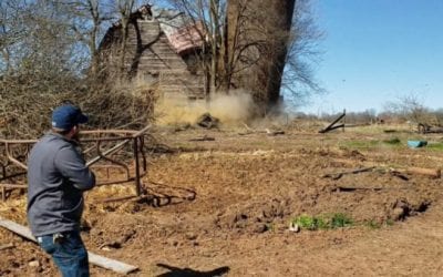 Rednecks Use Tannerite to Demolish an Old Farm Silo