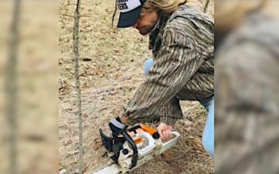 Rut Daniels Shows You How to Properly Brush in a Blind
