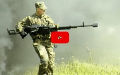 Soldier Handles KORD Heavy Machine Gun Like an Action Movie Star