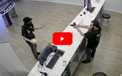 Robber with a Knife Surrenders Immediately When Clerk Pulls His Gun