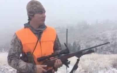 Hunter Narrowly Escapes Charging Grizzly Bear