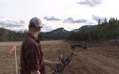 Archer Hits Target From 300 Yards With His Bow