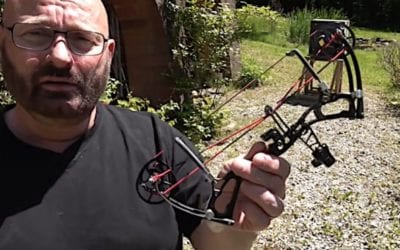 World’s Smallest Compound Bow Fits in the Palm of Your Hand