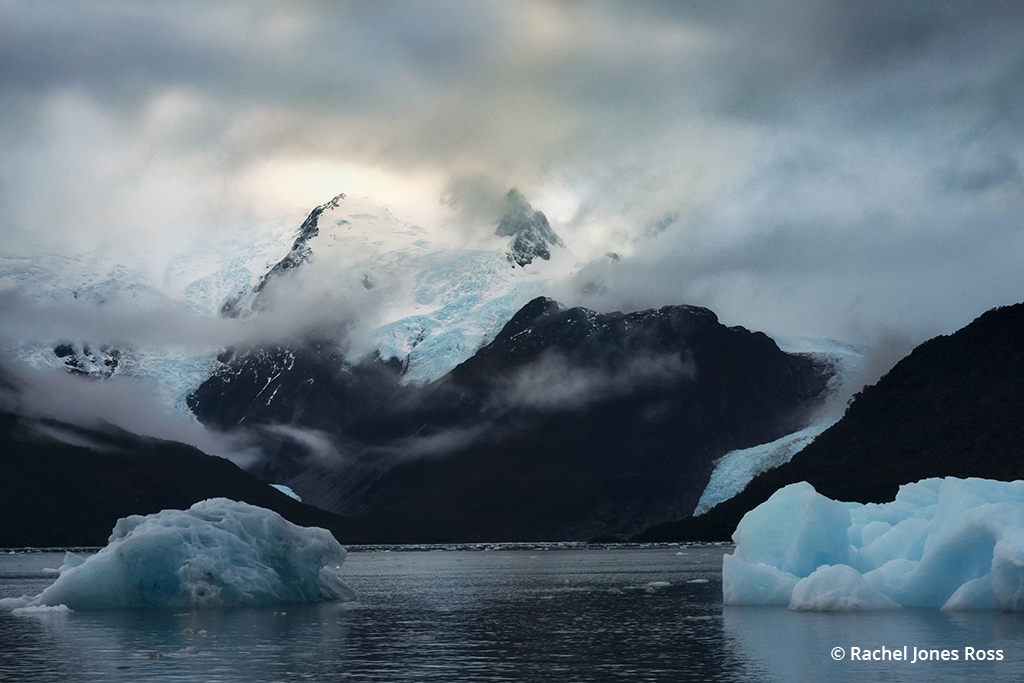 Image of glaciers near Patagonia