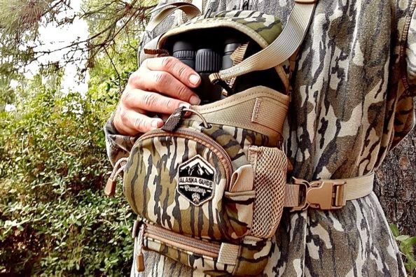 Binocular Harnesses for Hunters: 5 Top Picks to Choose From