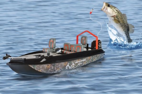 RC Fishing Boats: 3 Best Options of 2021 for Everyone