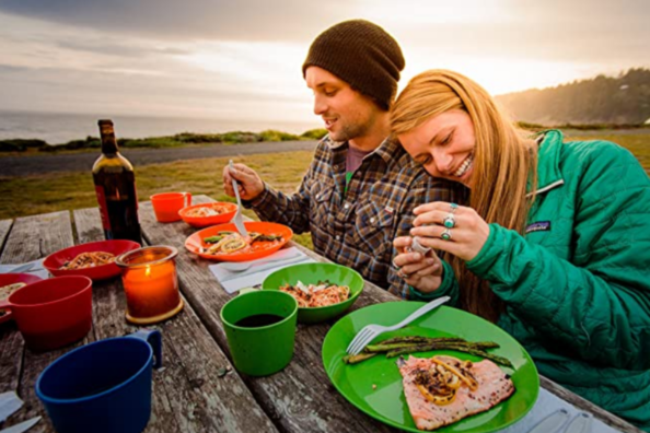 Camping Dishes: 6 Best High-Quality Sets of 2022 + How to Clean Dishes Outdoors