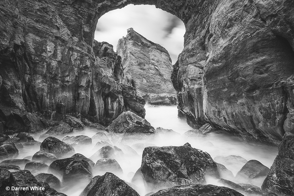 Monochrome landscape “Keyhole Arch.”