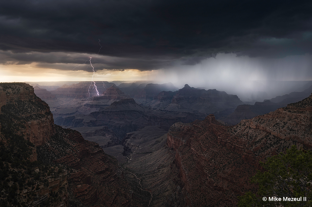 Storm photography of monsoon conditions in Grand Canyon