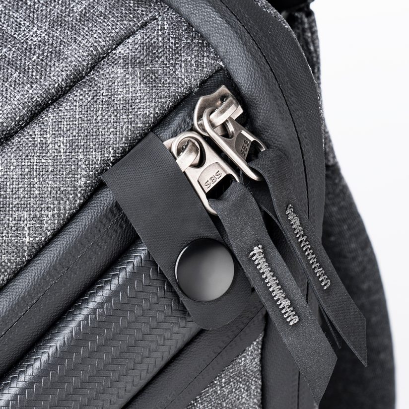 Detail photo of the K&F CONCEPT Alpha backpack's waterproof zippers