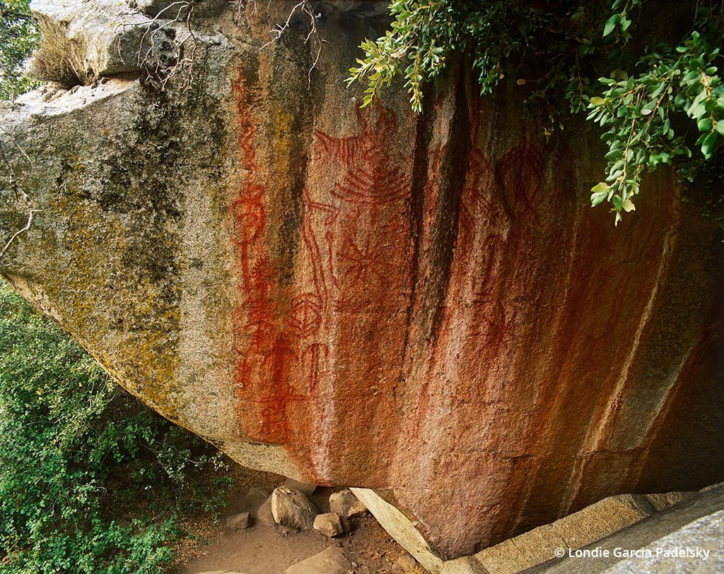 Photo of pictographs on Hospital Rock