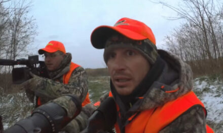 Hunter Scrambles to Make Shot After Jumping Monster Buck on Walk to the Stand