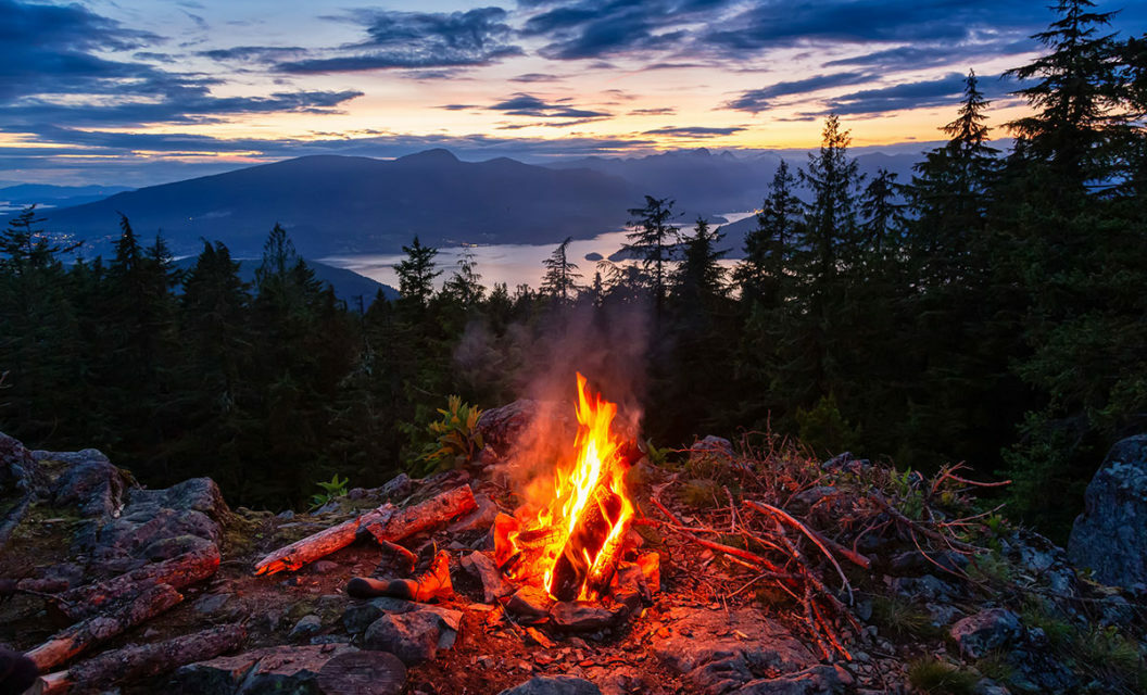 How to Build a Campfire the Right Way